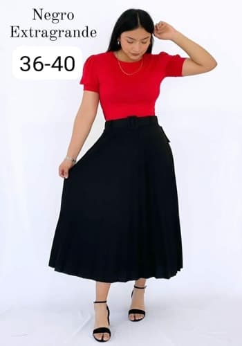 Falda larga color Negro talla Extragrande  estilo Tableada